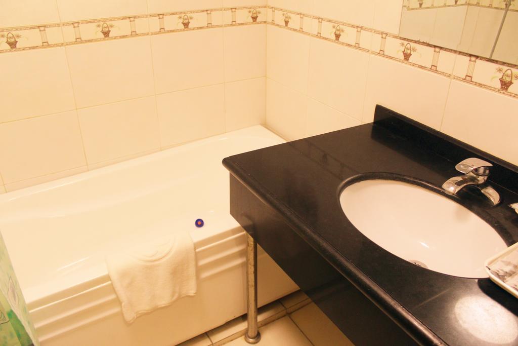Rongbao Hotel Пекин Экстерьер фото